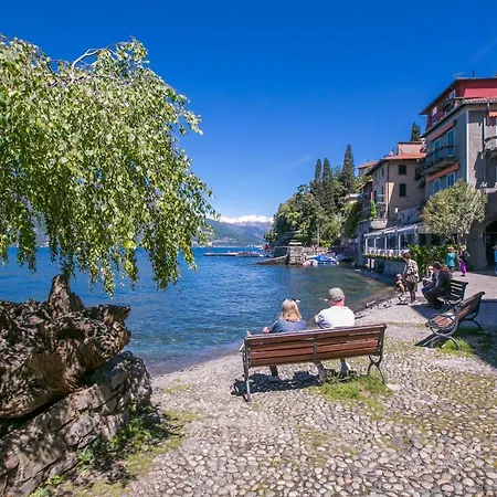 Sleeps 4 *